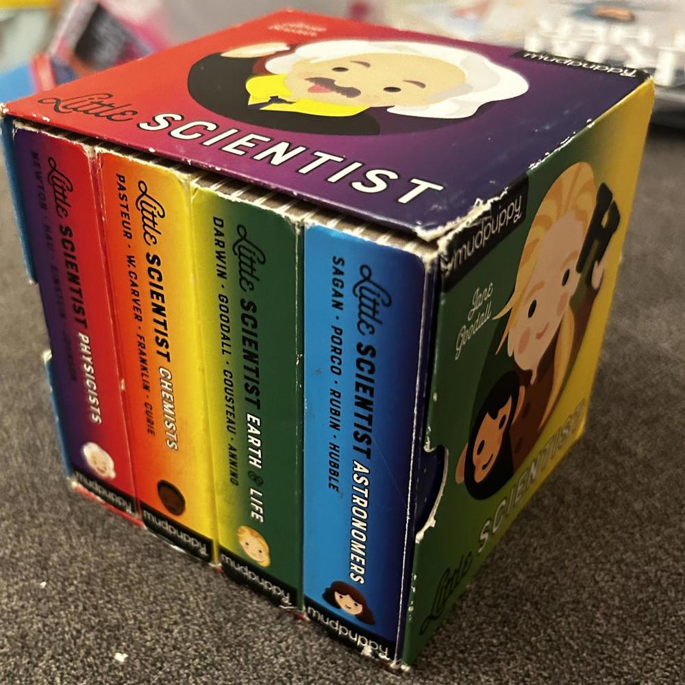 Mudpuppy Little Scientist Borad Book Boxed Set